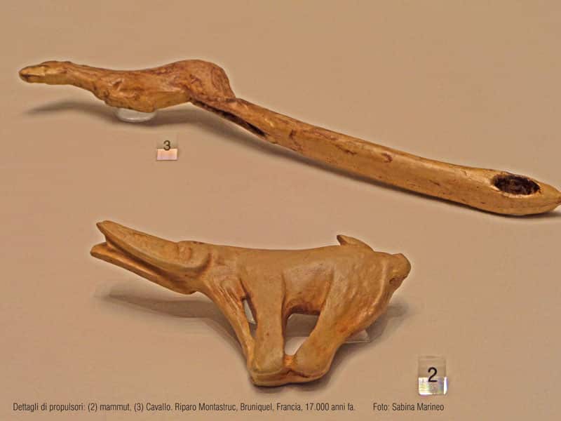 dettagli di propulsore. Riparo Montastruc, Bruniquel, Francia. 18.000 - 14.000 anni fa. foto - sabina marineo